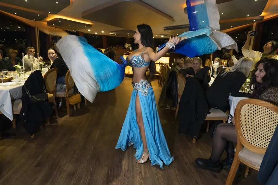 Belly dancer