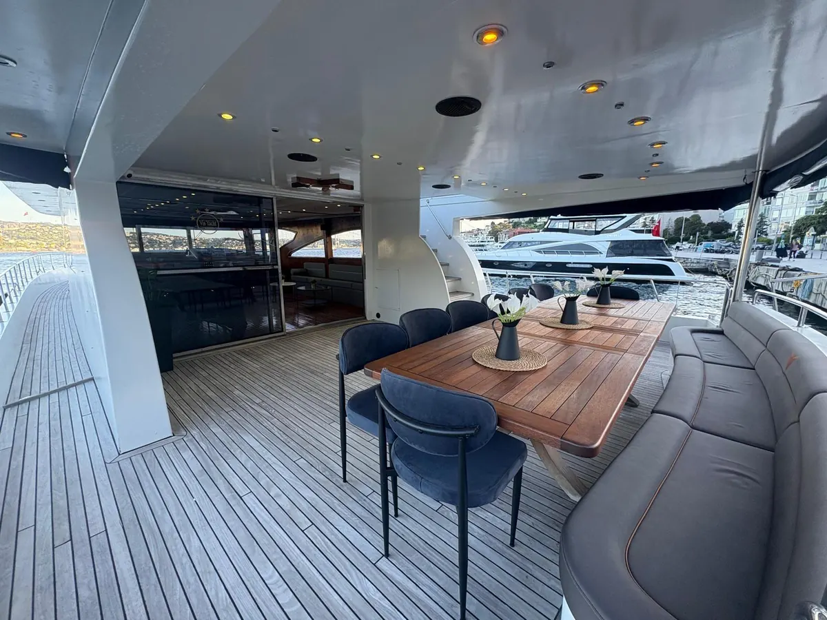 Aft deck dining table on Blue Wave