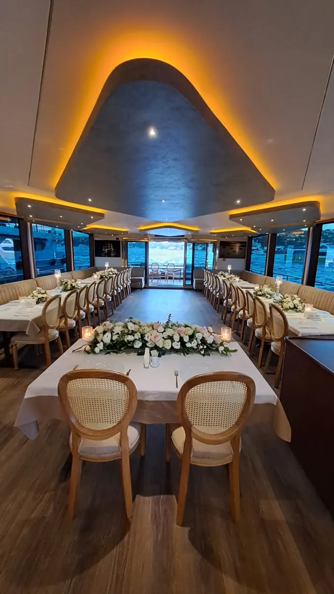Saloon dinner setting on Crescent Star