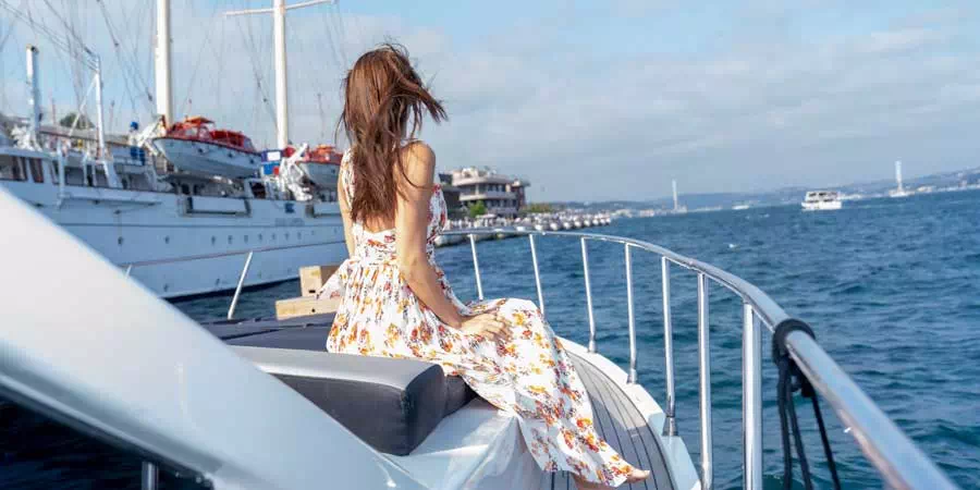 Bosphorus Sightseeing Cruise – Best Istanbul Yacht Tour