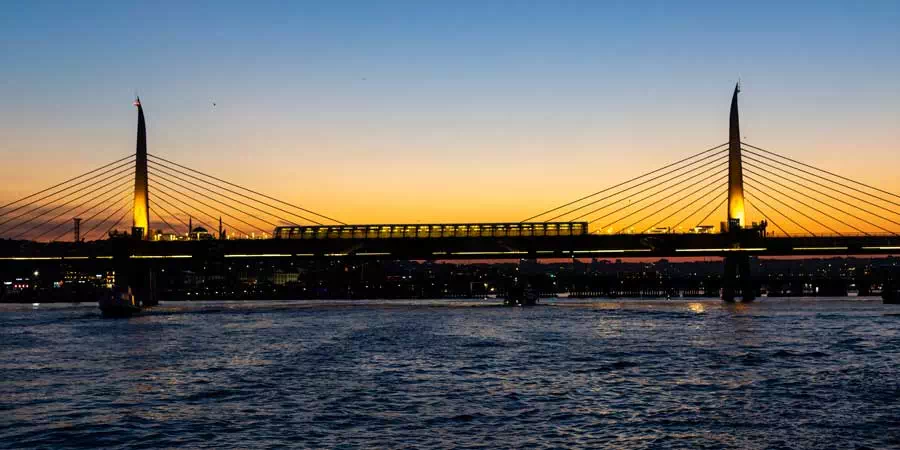 Bosphorus Sunset Tour – Best Istanbul Evening Cruise