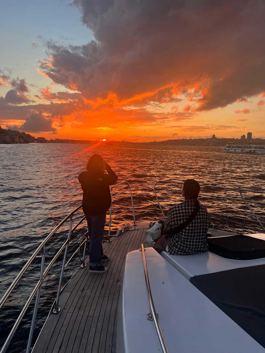 Istanbul Bosphorus Sunset Yacht Cruise