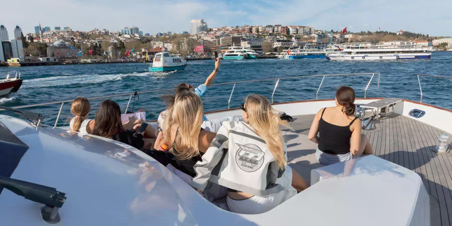 Istanbul Graduation Parties: Private Yacht Celebrations on the Bosphorus