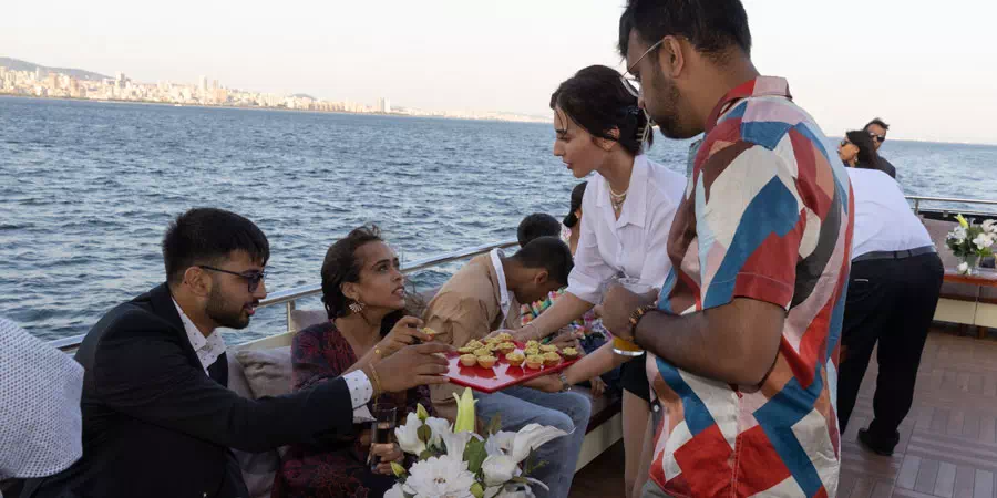 Istanbul Graduation Parties: Private Yacht Celebrations on the Bosphorus