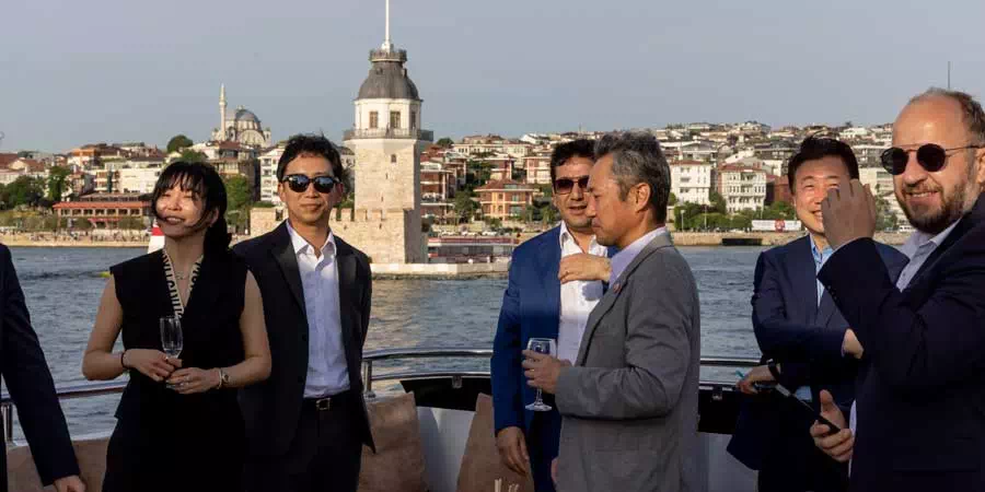 Bosphorus Client Entertainment & Networking on a Yacht – Istanbul Luxury Cruise