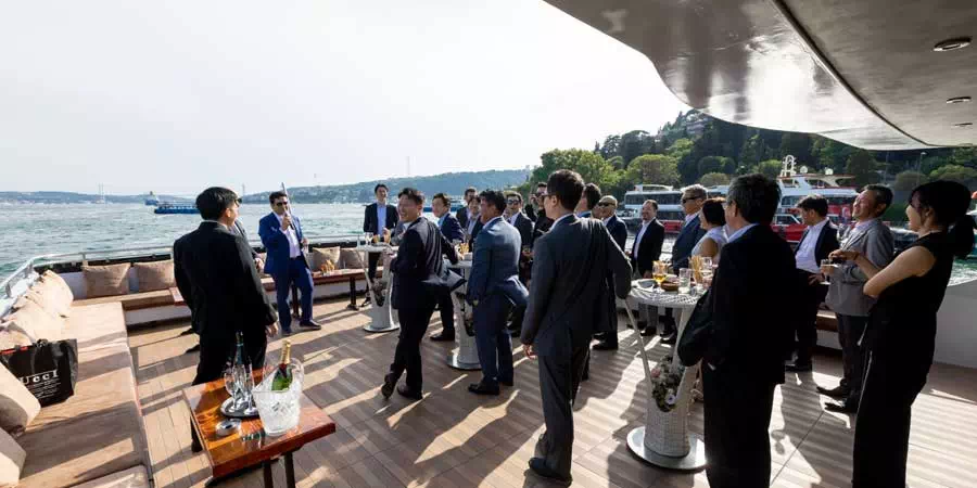 Bosphorus Client Entertainment & Networking on a Yacht – Istanbul Luxury Cruise