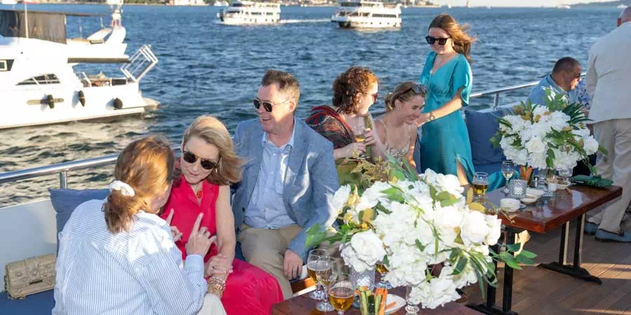 Bosphorus Client Entertainment & Networking on a Yacht – Istanbul Luxury Cruise