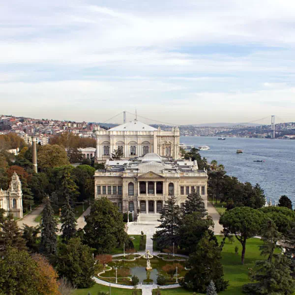 Dolmabahce Palace Tour and Bosphorus Cruise