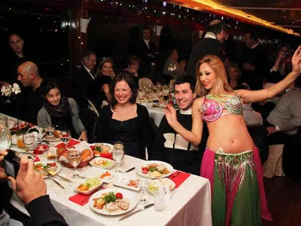 Best Bosphorus Dinner Cruise in istanbul
