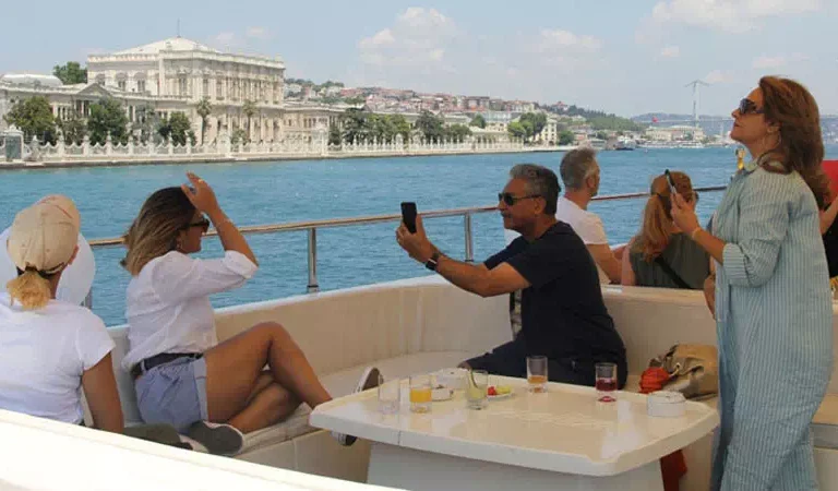 What Bosphorus Cruise Tour to Take in istanbul?