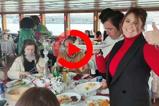 Bosphorus Lunch Cruise on the Yacht