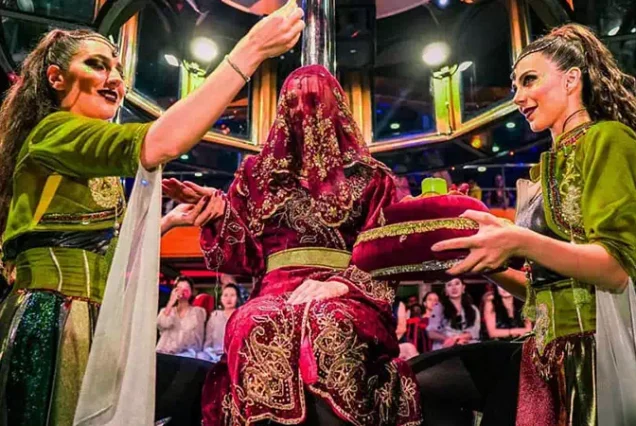 istanbul Dinner Cruise and Turkish Night Show with Belly Dance