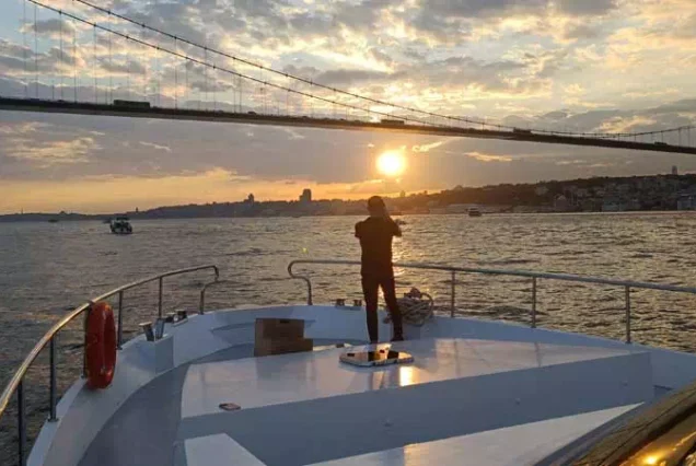 Bosphorus Sunset Tour – Best istanbul Evening Cruise