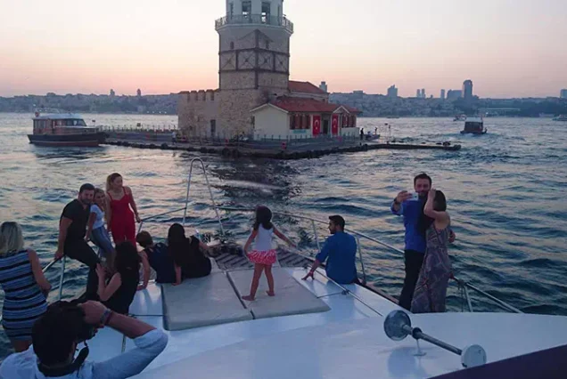 istanbul Bosphorus Dinner Cruise with Private Yacht