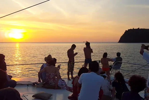 istanbul Bosphorus Dinner Cruise with Private Yacht