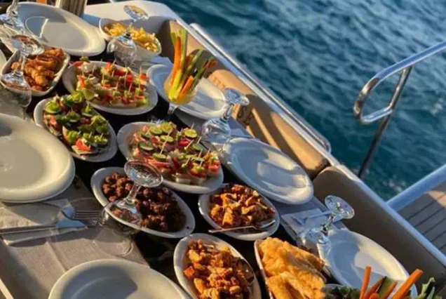 Private Bosphorus Dinner Cruise