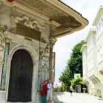 Stroll on Sogukcesme Street