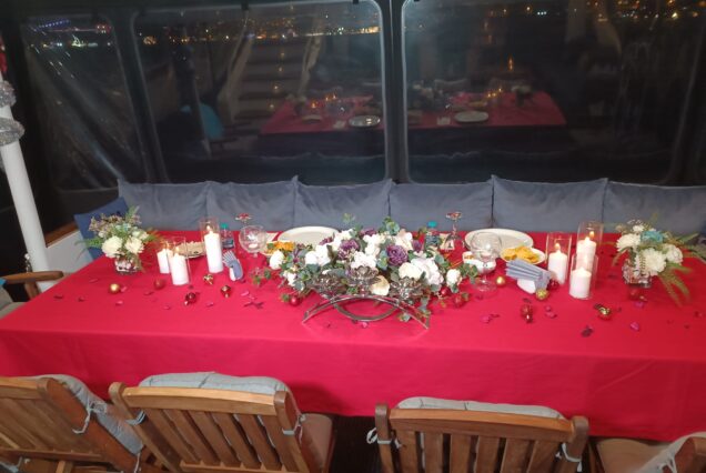 Bosphorus Yacht Wedding on a private luxury yacht