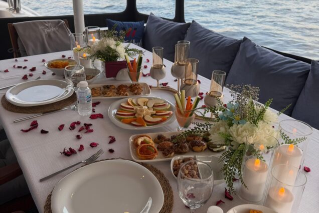 Bosphorus Lunch Cruise – golden-hour Bosphorus views
