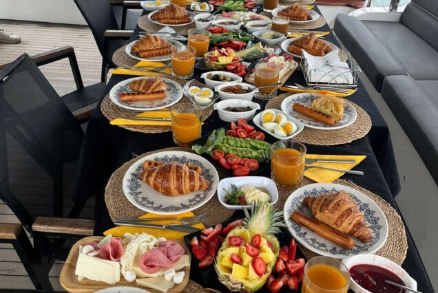 Bosphorus Breakfast Cruise on the Bosphorus Strait