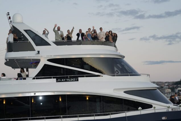 Bosphorus New Year's Eve Party Cruise Istanbul