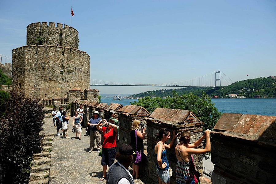 Top cruceros y tours en barco por el Bósforo de Estambul